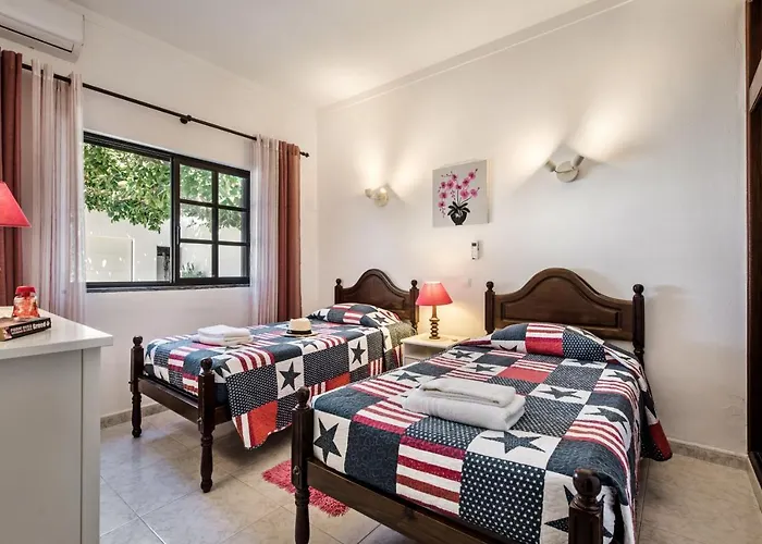 Sao Miguel - بيت للعطل Armação de Pêra